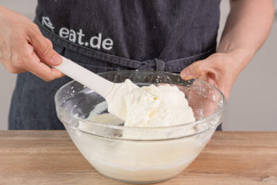 Frischkäse unterrühren