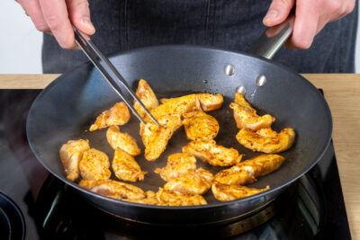 Hähnchen anbraten