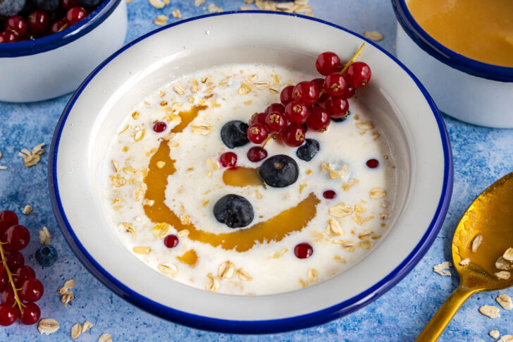 Hafersuppe mit Milch