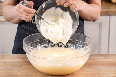 griechischen Joghurt untermengen