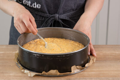 Karottenkuchen backen