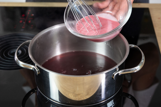 Kirschsaft mit Speisestärke andicken
