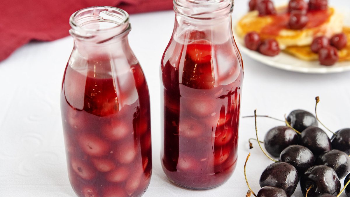 Kirschsaft andicken: Schnelle Kirschsauce | Rezept - eat.de