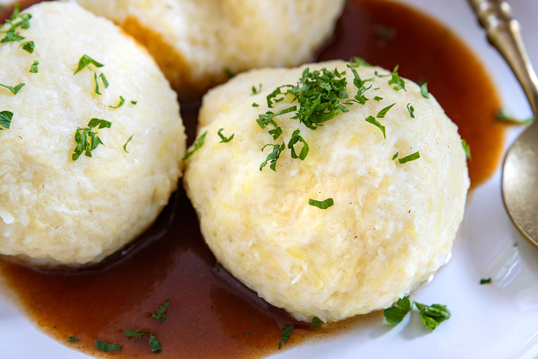 Knödel und Klöße aufwärmen | So machst du&amp;#39;s richtig - eat.de