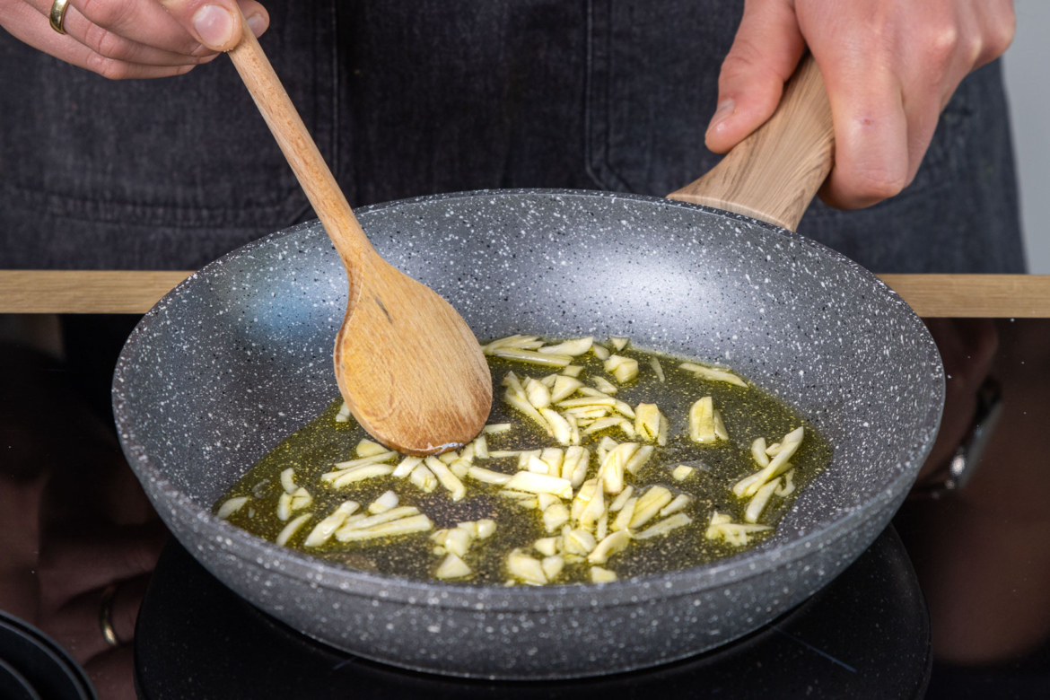 Knoblauch-Dip mit Schmand | Rezept