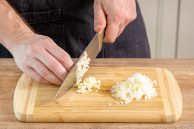 Knoblauch schneiden