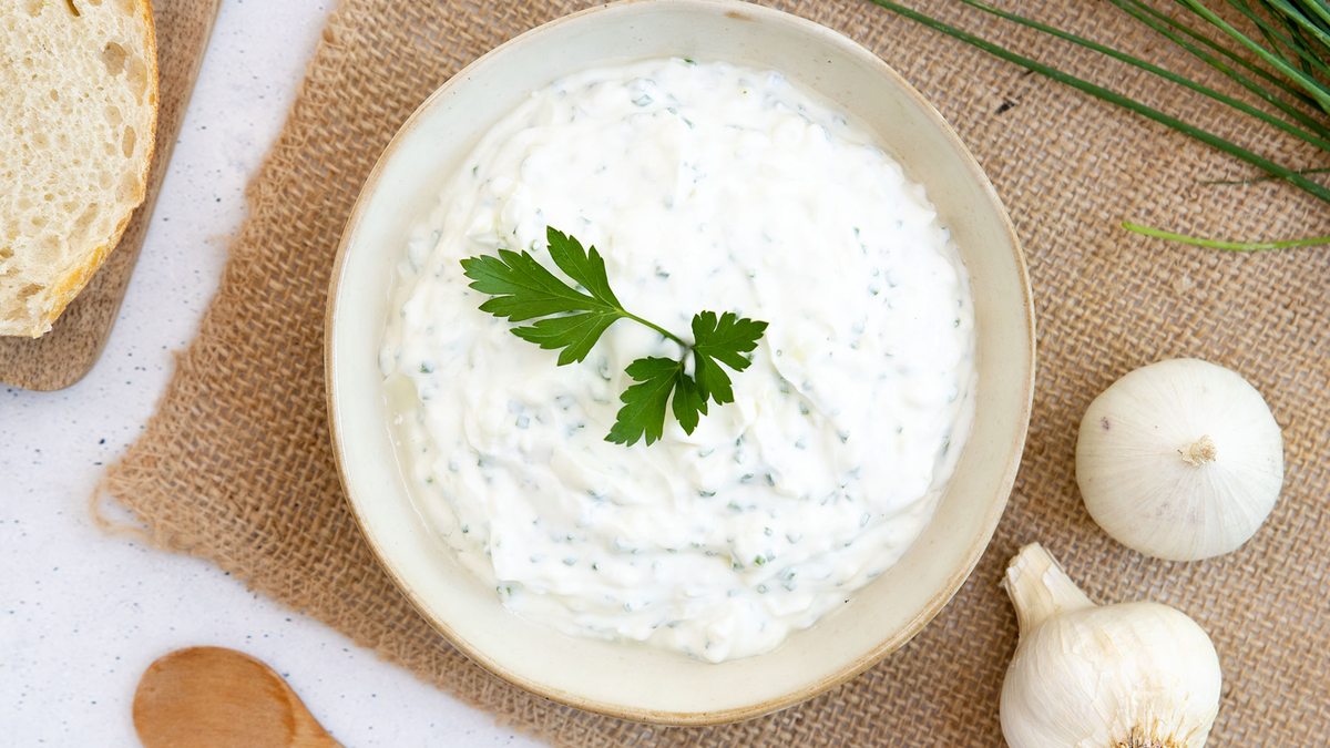 Knoblauch-Quark-Dip | Rezept - eat.de