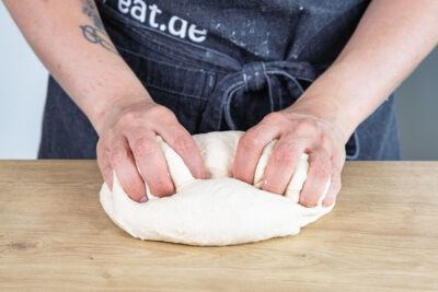 Hefeteig kneten