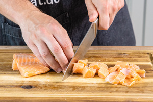 Lachs schneiden