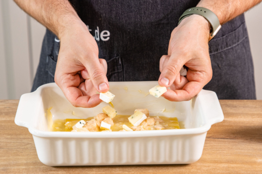 Gorgonzola darauf verteilen