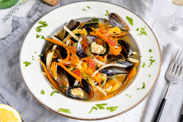 Miesmuscheln in Weißwein | Rezept - eat.de
