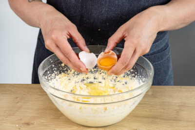 Eier dazugeben