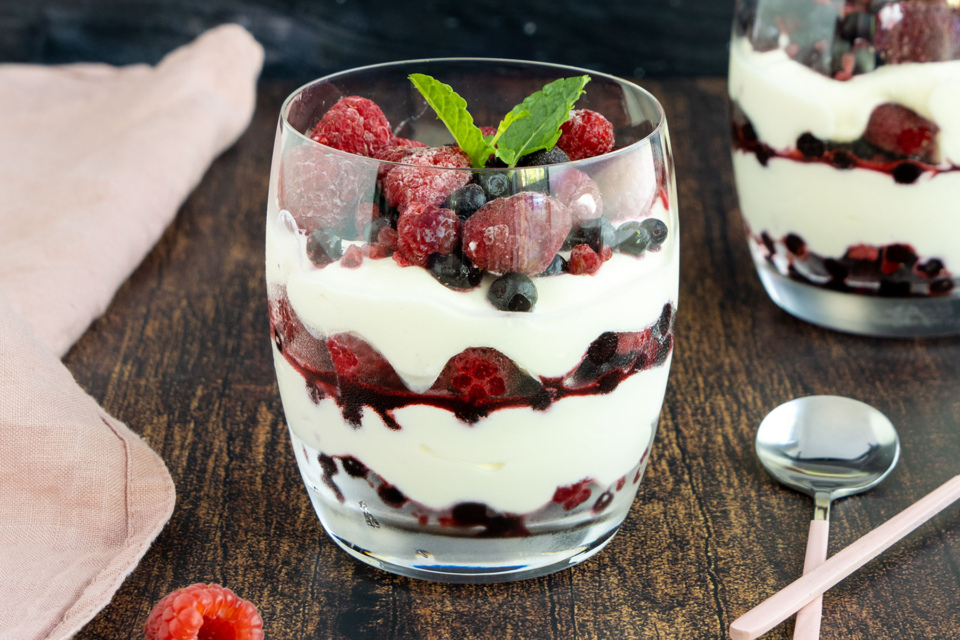 Nachtisch Mit Mascarpone Und Gefrorenen Fr chten Rezept Eat de Nachtisch Mit Mascarpone Und Gefrorenen Fr chten Rezept Eat de