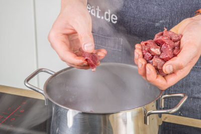 Fleisch scharf anbraten