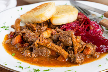 Omas klassisches Hirschgulasch