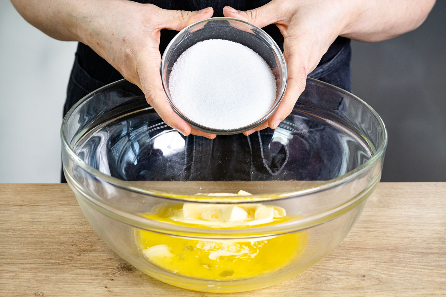 Omas saftiger Haselnusskuchen | Rezept