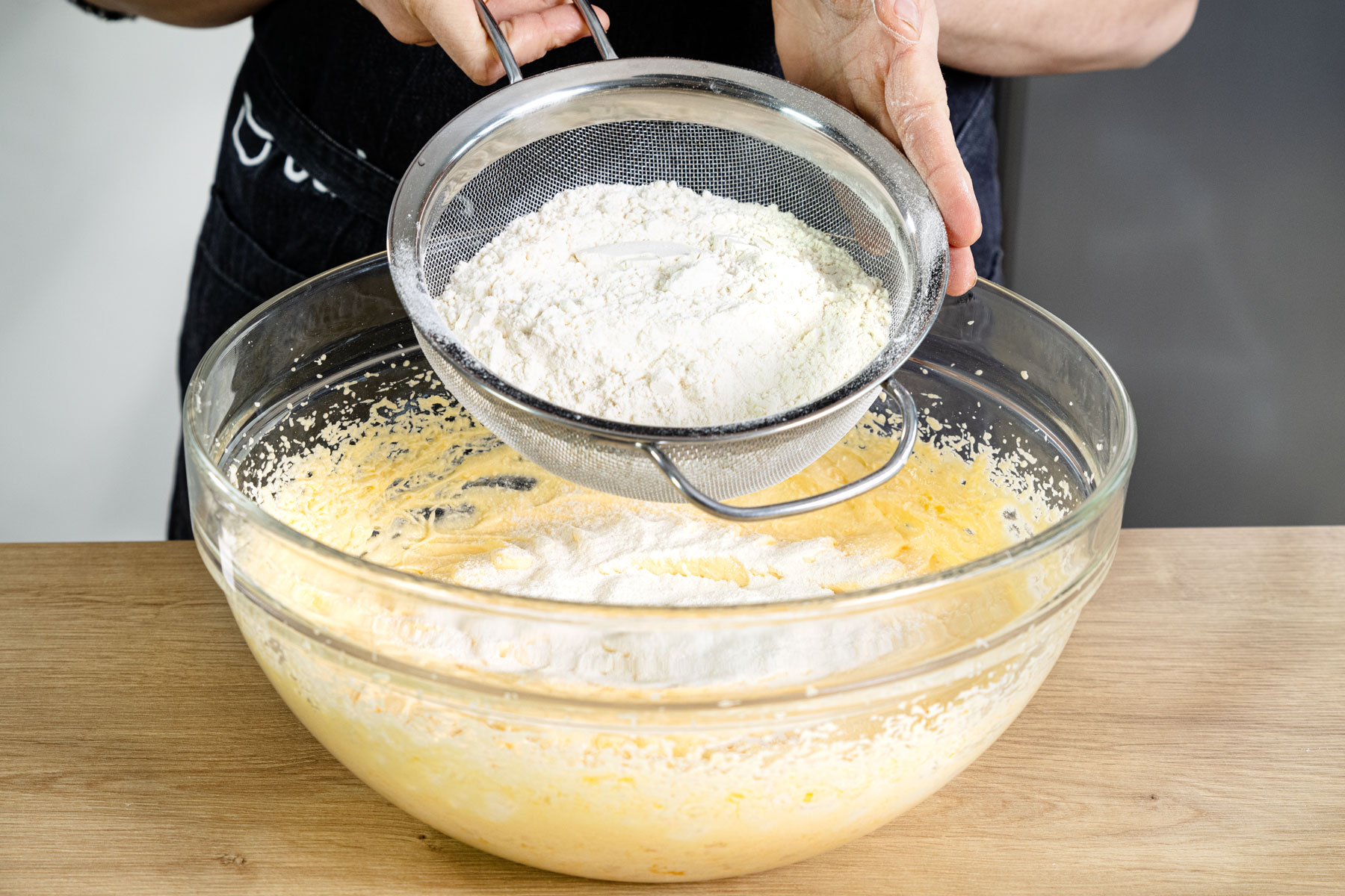 Omas saftiger Haselnusskuchen | Rezept