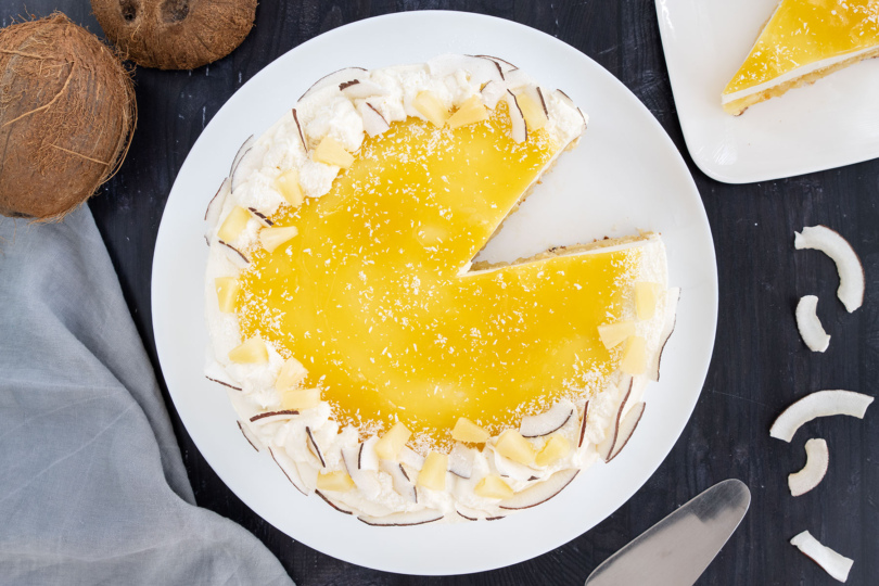 Fruchtige Piña-Colada-Torte