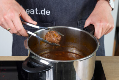 Rouladen herausnehmen