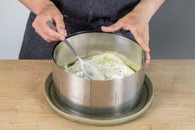 mit Creme bestreichen