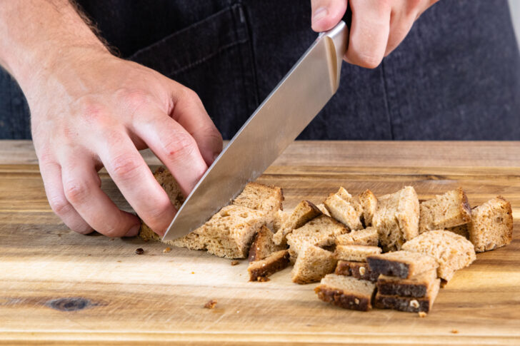 Brot schneiden