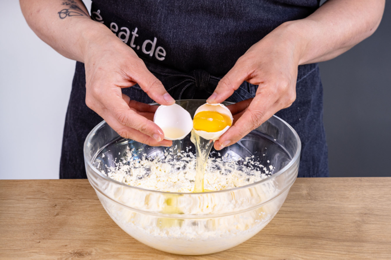 Schneller Erdbeerkuchen mit Rührteig: einfaches Rezept