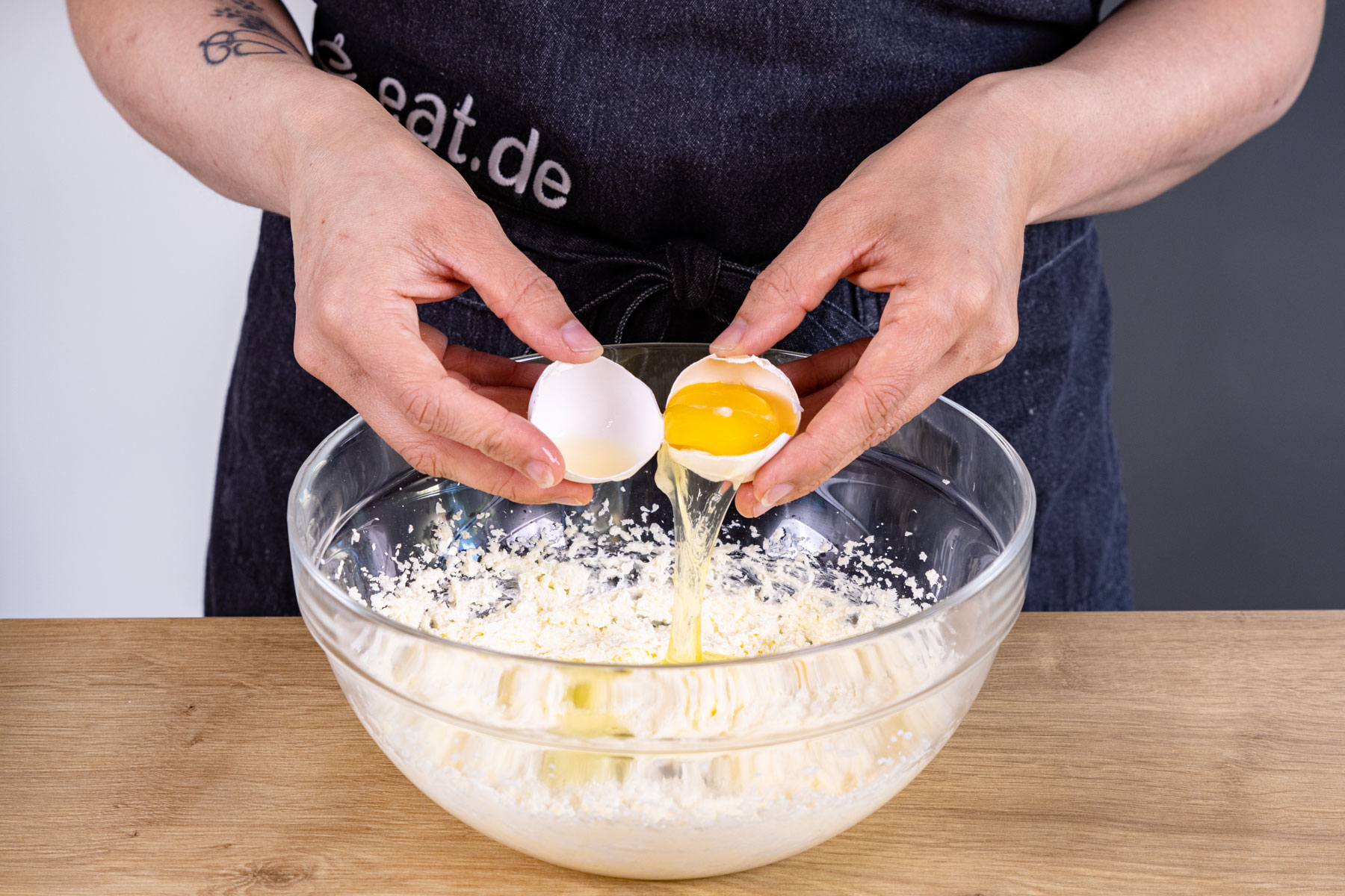 Eier einzeln dazugeben