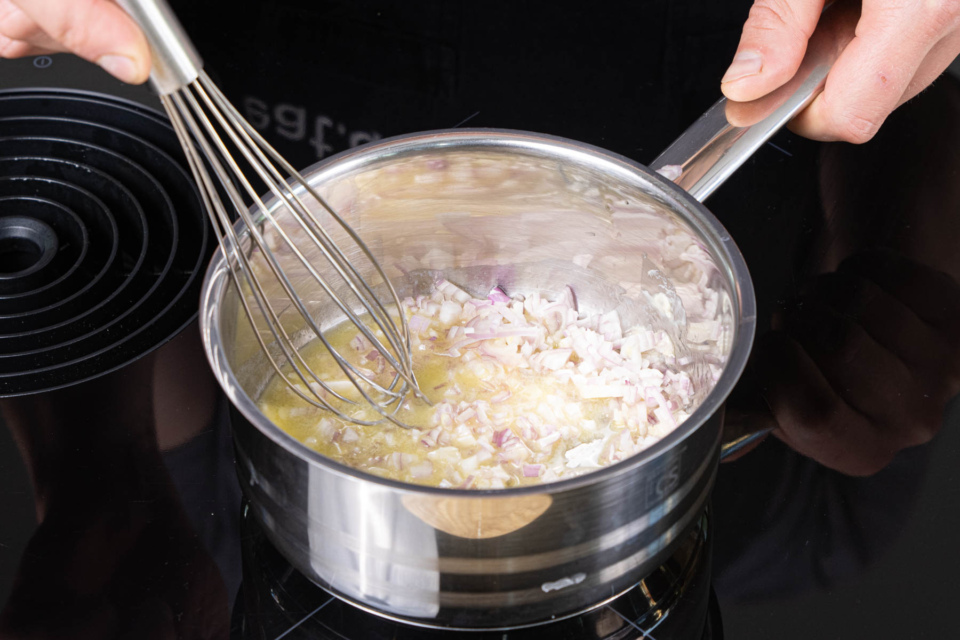 Soße mit Fond aus dem Glas Rezept