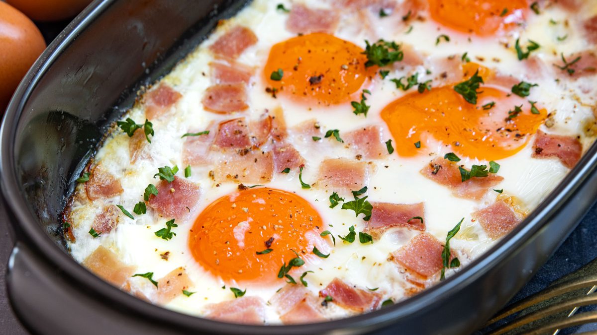 Spiegelei aus dem Backofen | Rezept - eat.de