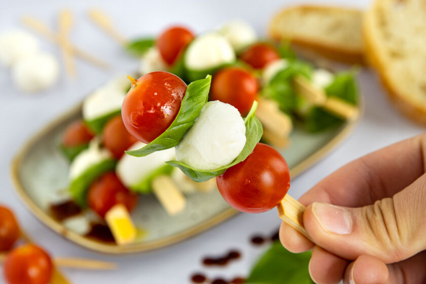 Tomaten-Mozzarella-Spieße