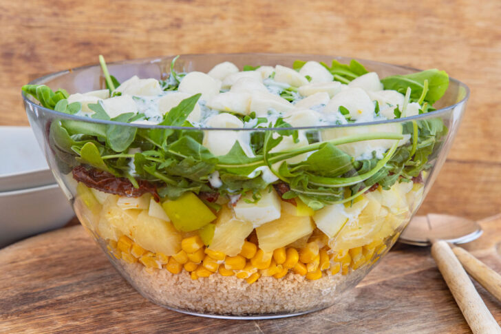 vegetarischer Schichtsalat