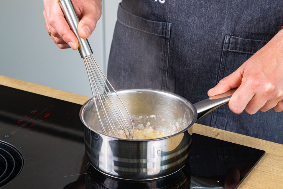 Einfache Zitronensoße: perfekt zu Fisch &amp; Pasta