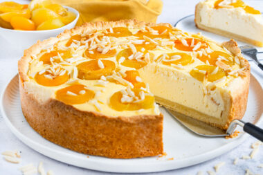 Aprikosenkuchen mit Quark