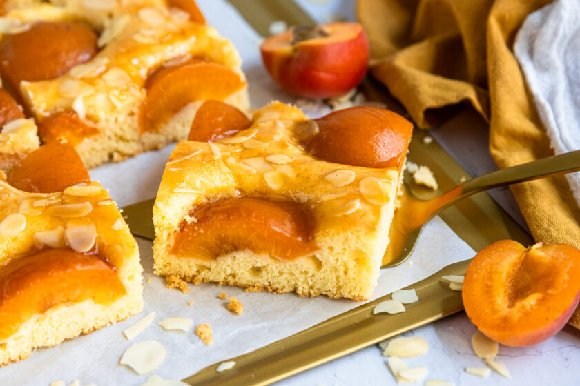 Aprikosenkuchen vom Blech