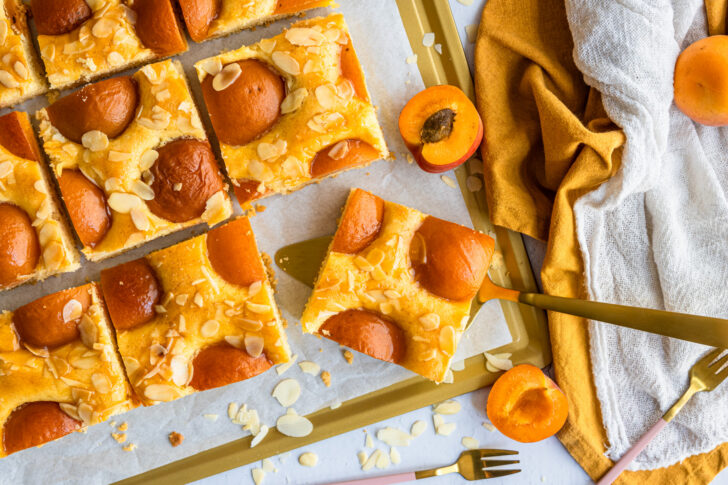 Aprikosenkuchen vom Blech