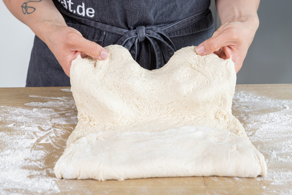 Brot backen im Römertopf | Rezept- eat.de