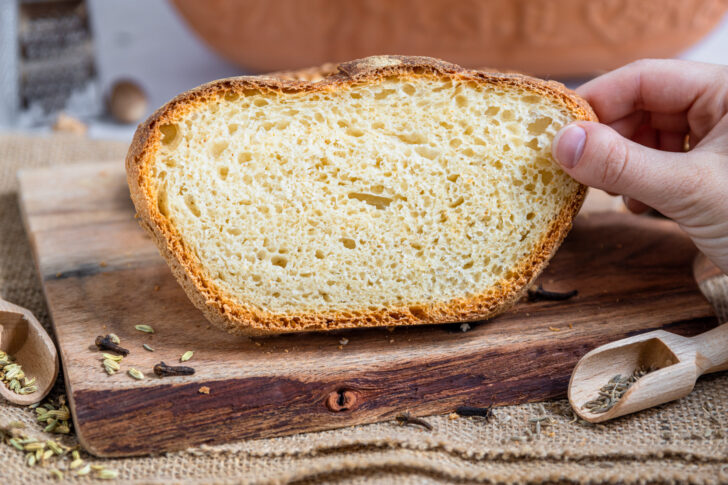 Brot backen im Römertopf