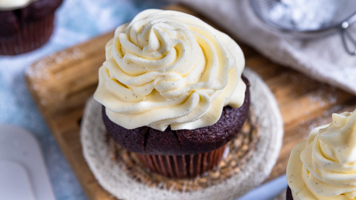 Cupcake Frosting: Grundrezept mit Frischkäse | Rezept