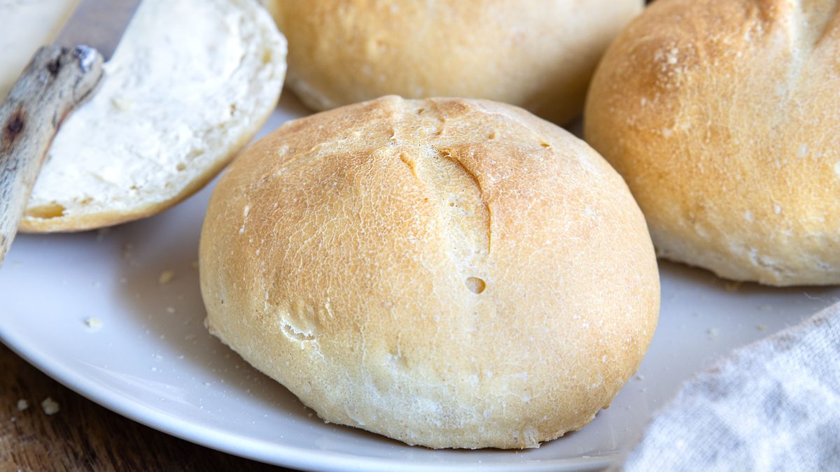 Dinkelbrötchen backen