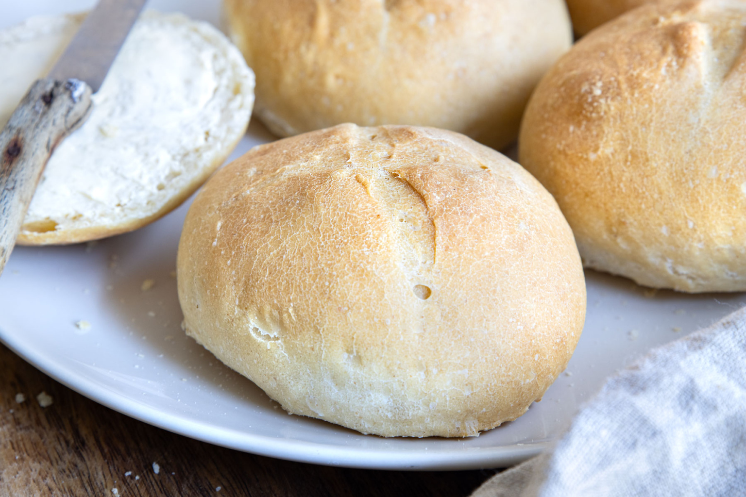 Dinkelbrötchen backen | Rezept - eat.de