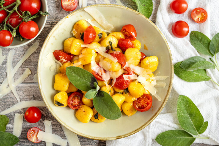 Gnocchi mit Salbeibutter und Parmesan