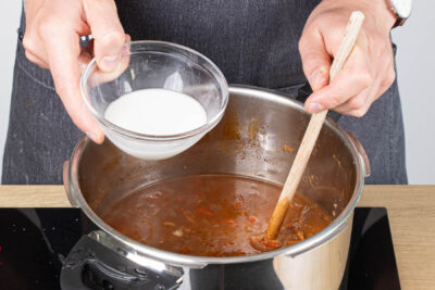 Gulasch im Schnellkochtopf mit Speisestärke andicken