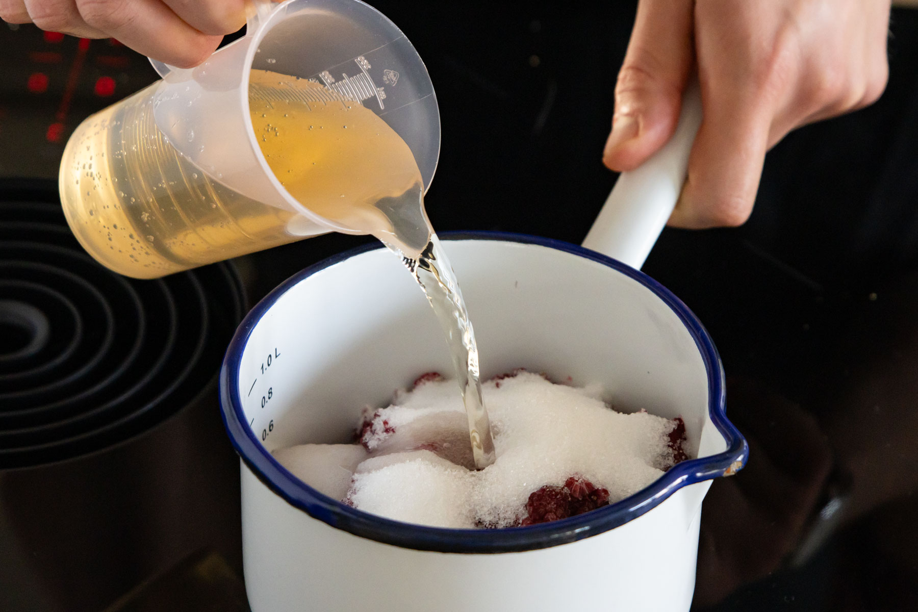 Himbeer-Balsamico selber machen | Rezept