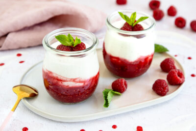 Himbeer-Joghurt-Dessert im Glas