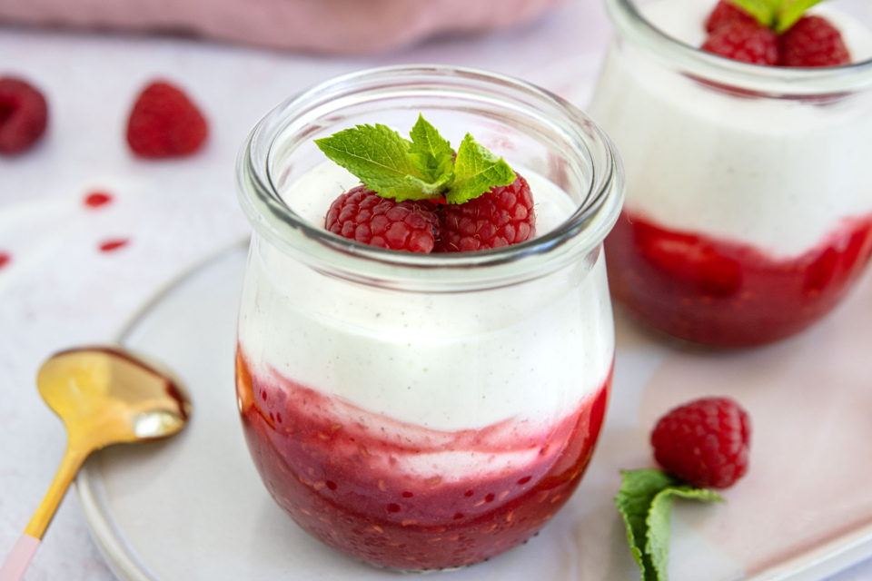 Himbeer-Joghurt-Dessert im Glas | Rezept - eat.de