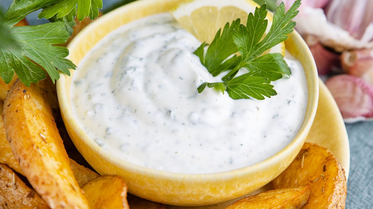Joghurt-Dip für Kartoffeln | Rezept - eat.de
