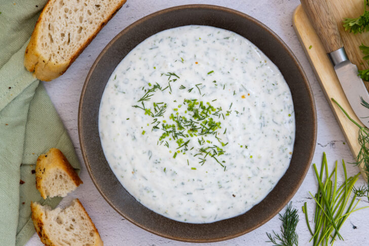 Joghurt-Kräuter-Dip