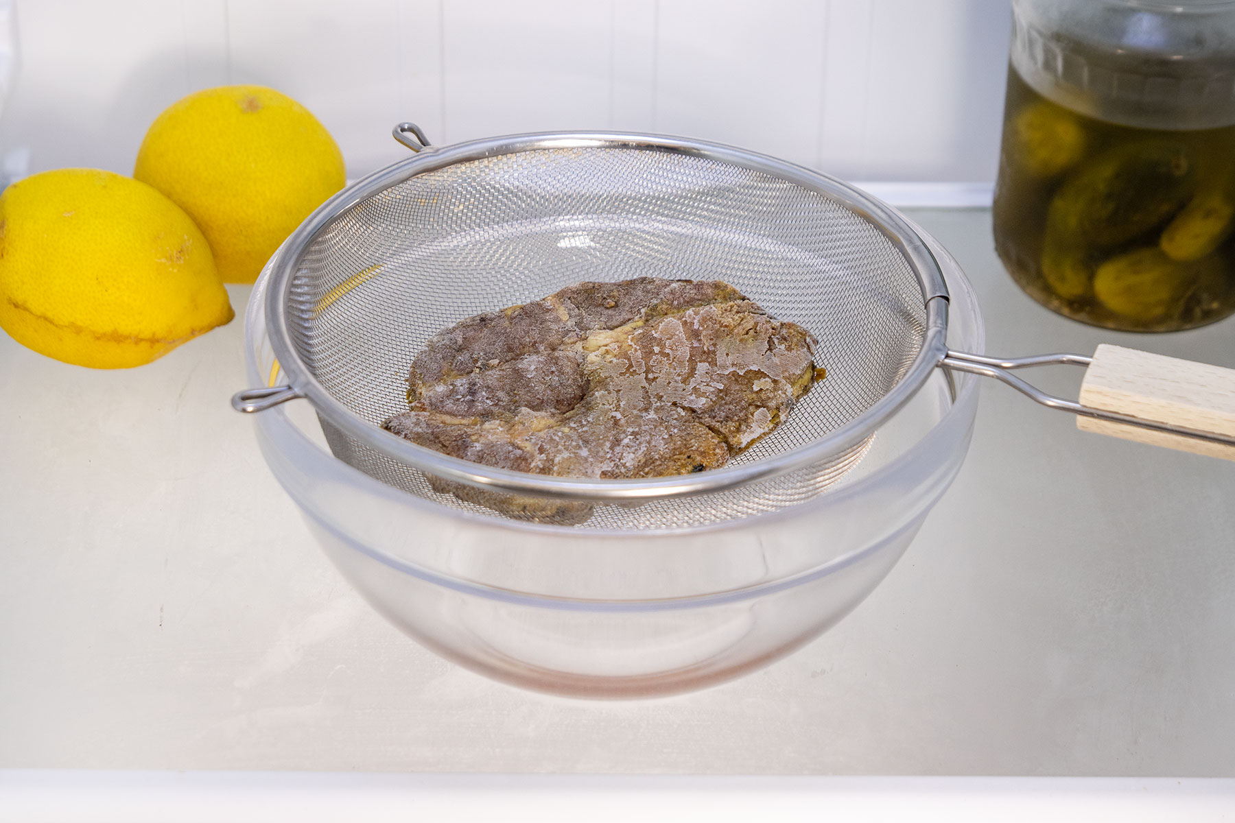eingefrorenes mariniertes Fleisch auftauen