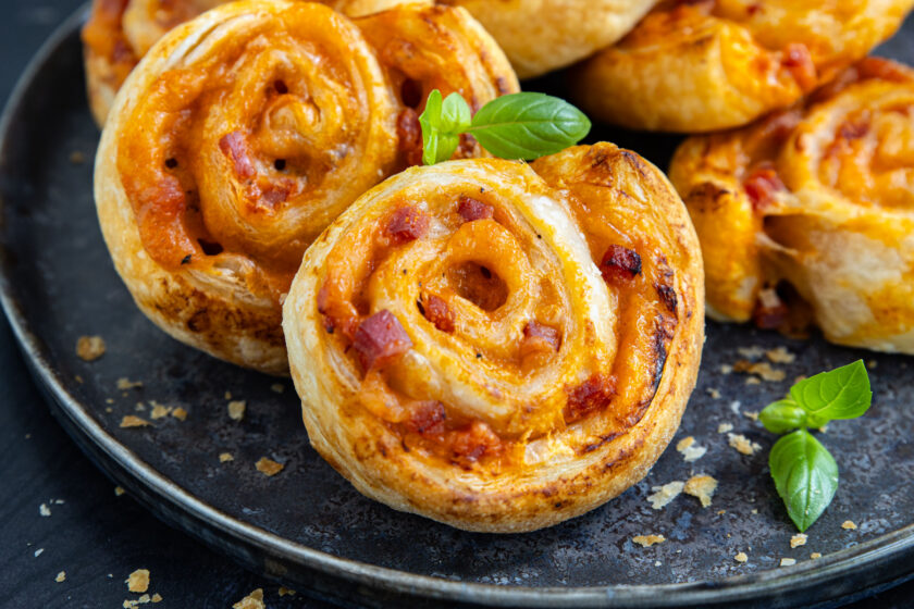 Pizzaschnecken mit Blätterteig