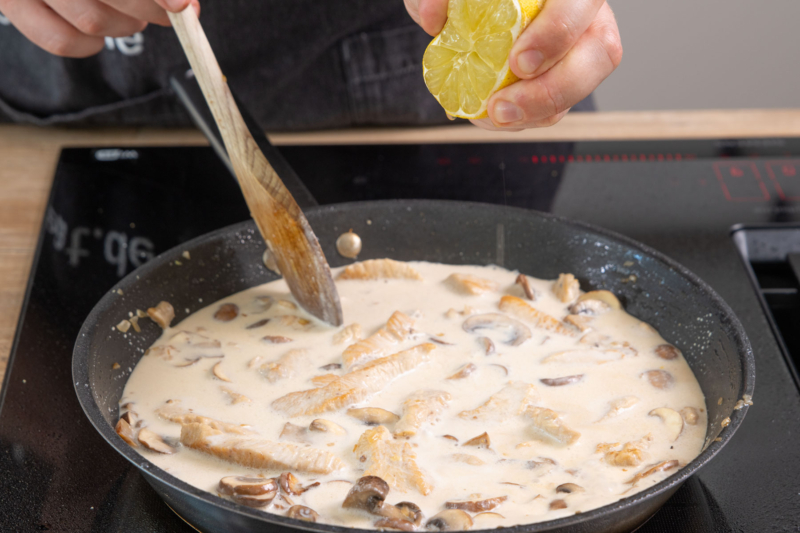 Putengeschnetzeltes Züricher Art | Rezept- eat.de